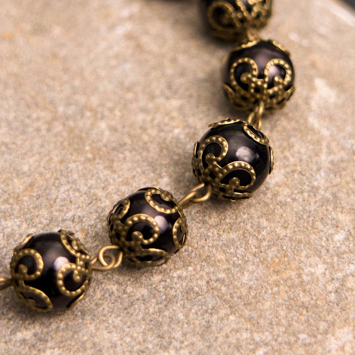 Pulsera de Rosario con Medalla y Crucifijo de San Benito en Estilo Retro Negro