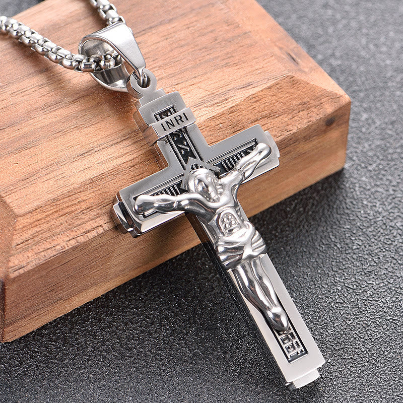 Collar de Titanio con Crucifijo de Jesús