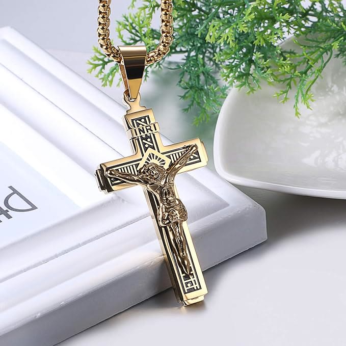 Collar de Titanio con Crucifijo de Jesús