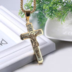 Collar de Titanio con Crucifijo de Jesús