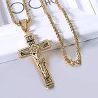 Collar de Titanio con Crucifijo de Jesús