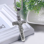 Collar de Titanio con Crucifijo de Jesús