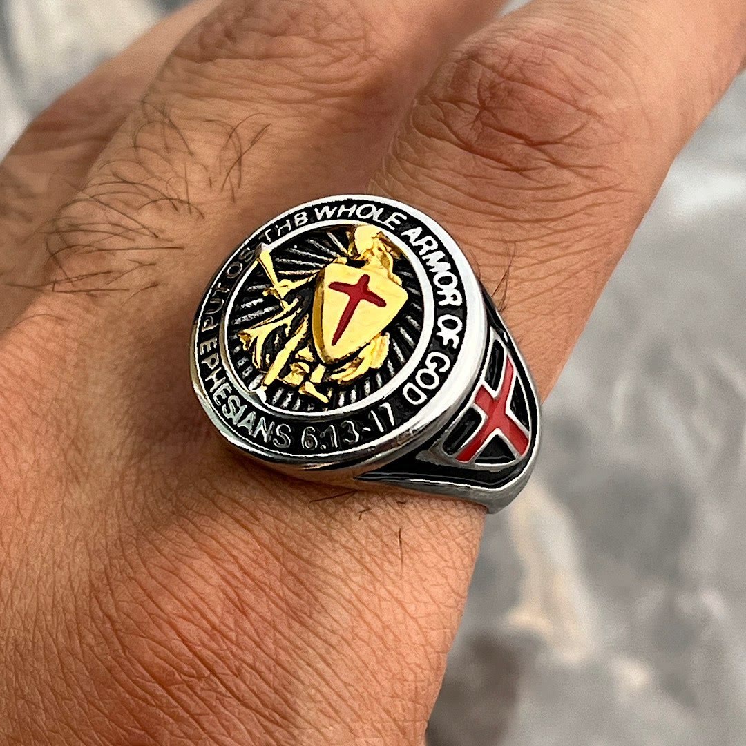 Anillo de Titanio con Escudo de Protección de Armadura de Caballero