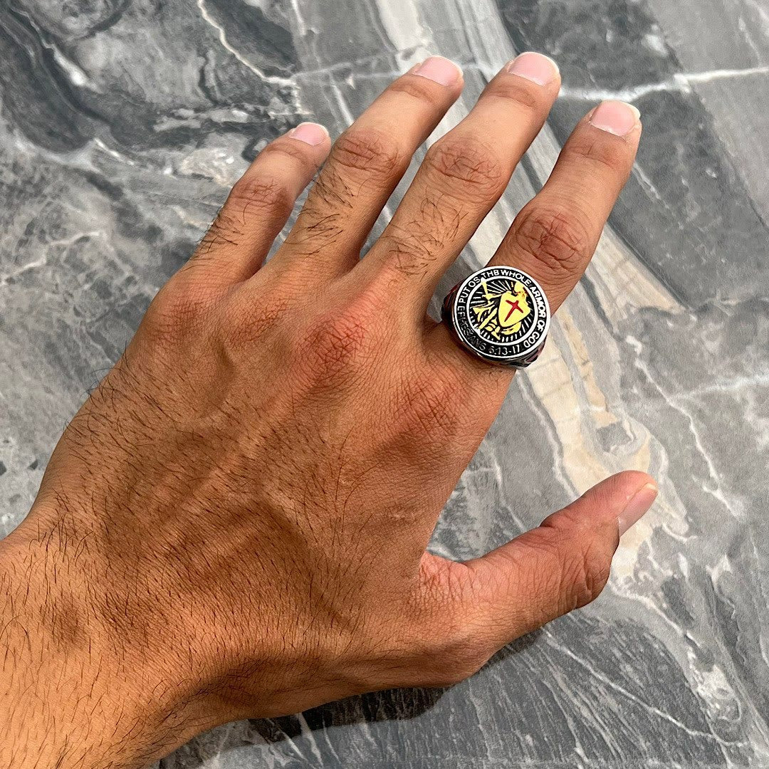 Anillo de Titanio con Escudo de Protección de Armadura de Caballero