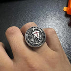Anillo de Titanio con Escudo de Protección de Armadura de Caballero