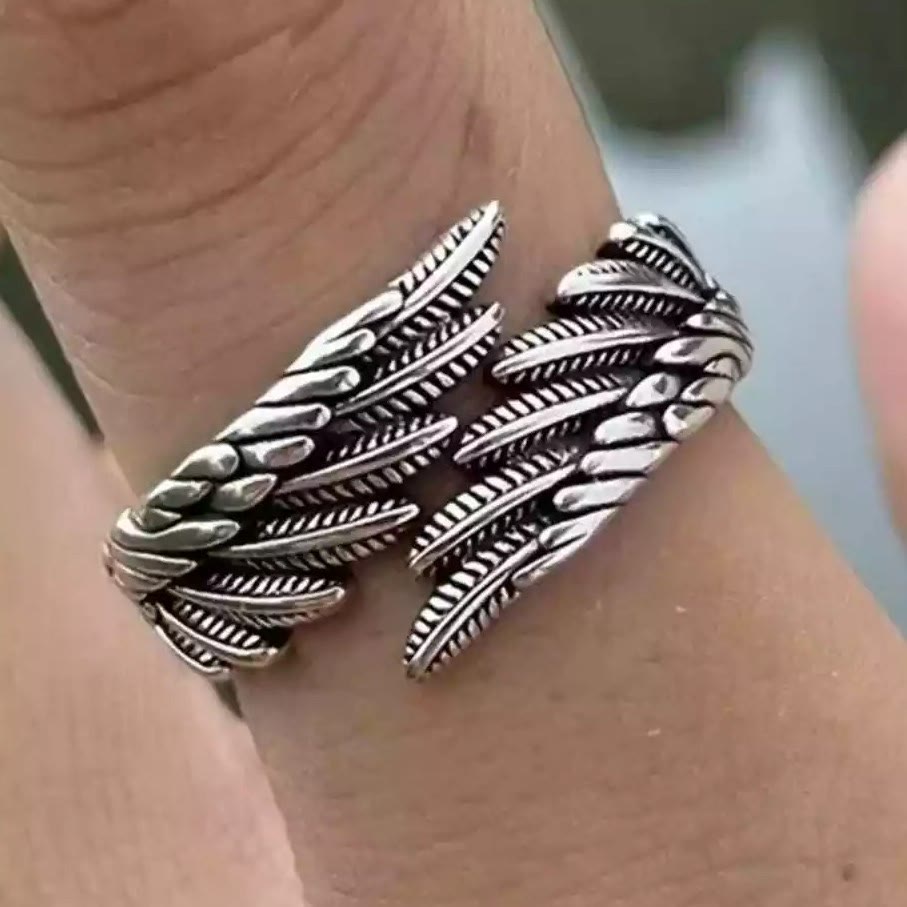 Anillo Ajustable Alas de Ángel Puro