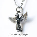 Collar de Protección Ángel Orante con Alas Extendidas