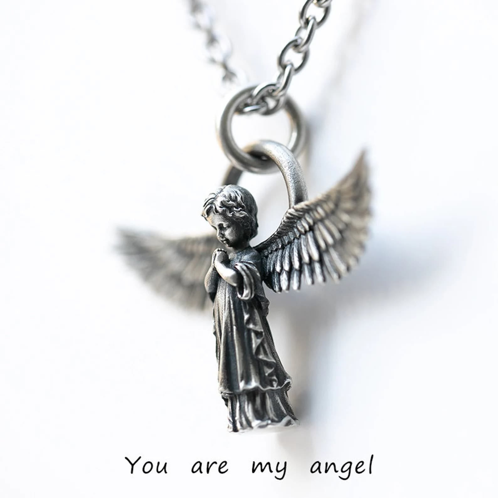 Collar de Protección Ángel Orante con Alas Extendidas