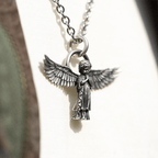 Collar de Protección Ángel Orante con Alas Extendidas