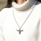 Collar de Protección Ángel Orante con Alas Extendidas