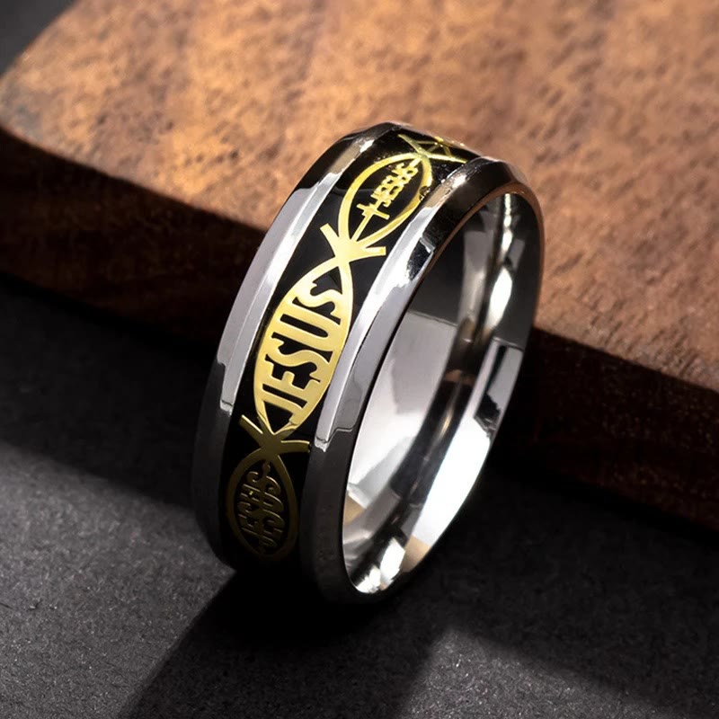 Anillo Rústico de Acero Inoxidable: "Jesús" en Pez