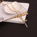 Collar de Cadena con Colgante de Cristal en Forma de Cruz