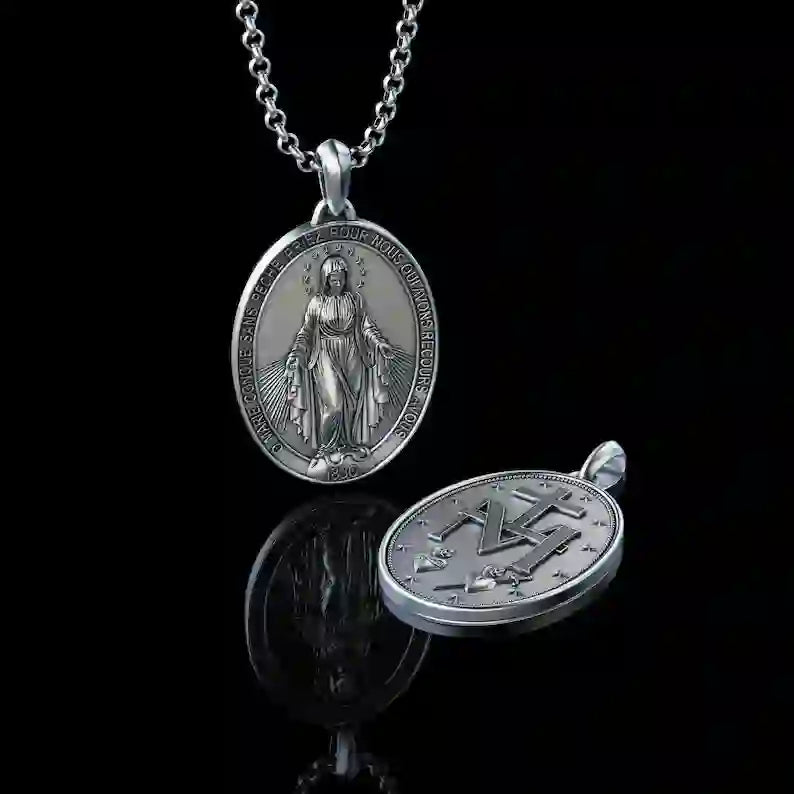 Collar con Colgante de Plata Maria Joyería Religiosa