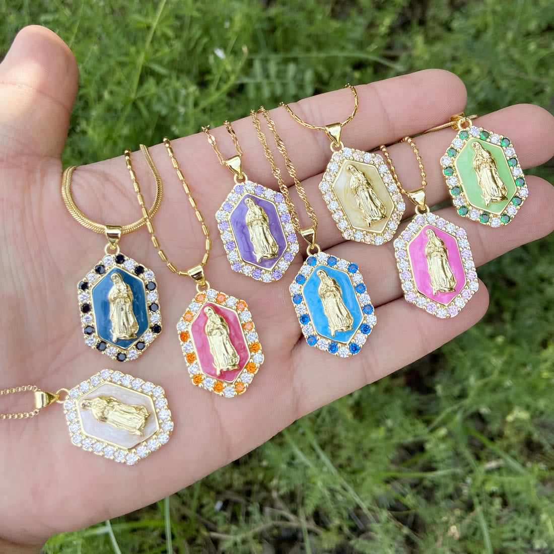Exquisito Collar de Zirconio Micro-incrustado de la Bendita María