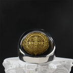 Anillo Cruz Medalla de San Benito Católico en Dos Tonos