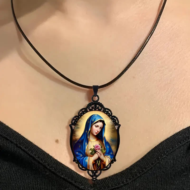 Collar Vintage de Estilo Gótico con Bordes Nuestra Señora de Guadalupe