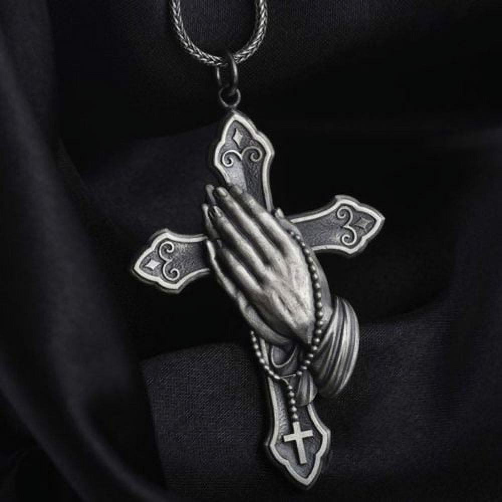 Colgante de Cruz con Manos en Oración de Estilo Clásico en Collar de Titanio