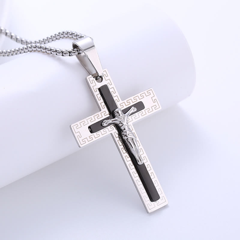 Collar de Titanio con Colgante de Crucifijo de Tres Capas Estilo Retro