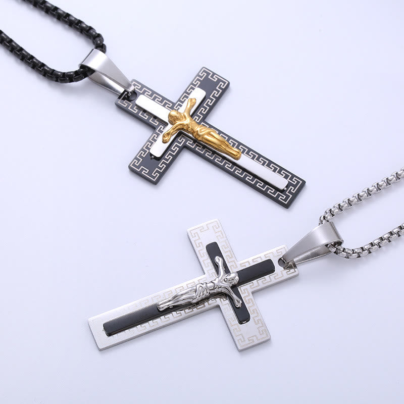 Collar de Titanio con Colgante de Crucifijo de Tres Capas Estilo Retro