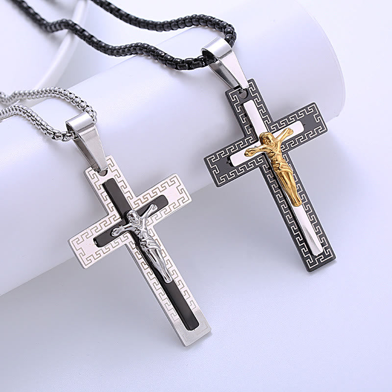 Collar de Titanio con Colgante de Crucifijo de Tres Capas Estilo Retro