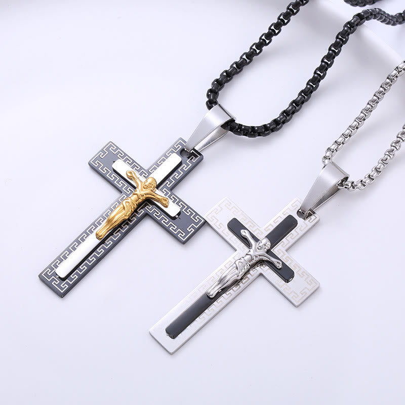 Collar de Titanio con Colgante de Crucifijo de Tres Capas Estilo Retro