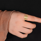 Anillo Ajustable de Titanio con Símbolo de JESÚS y San Benito Estilo Clásico