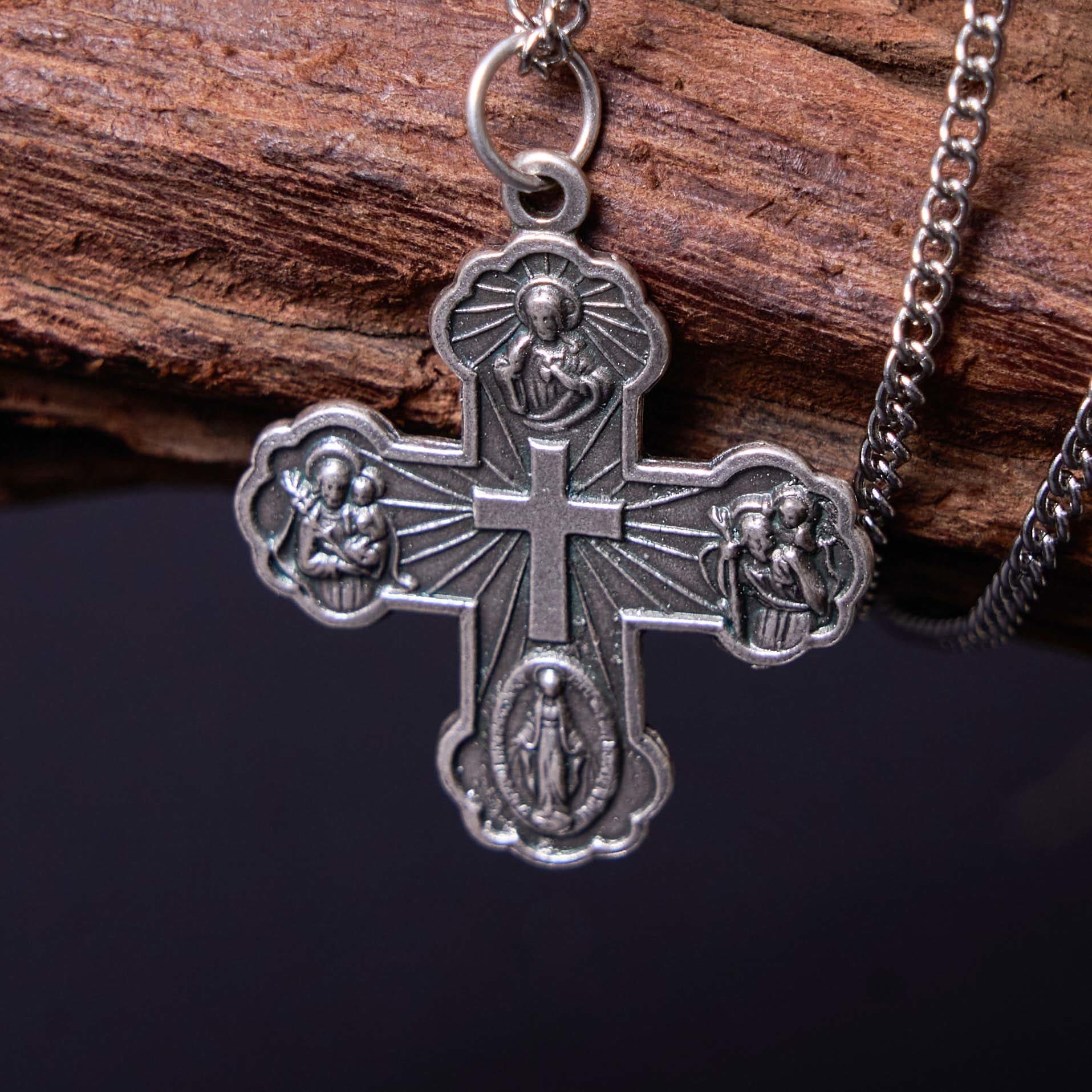 Collar de Aleación con Colgante de Cruz Cuádruple Carmelitano Clásico de Cinco en Uno