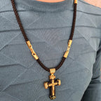 Collar de Crucifijo de Jesús Estilo Lujo Negro-dorado en Aleación