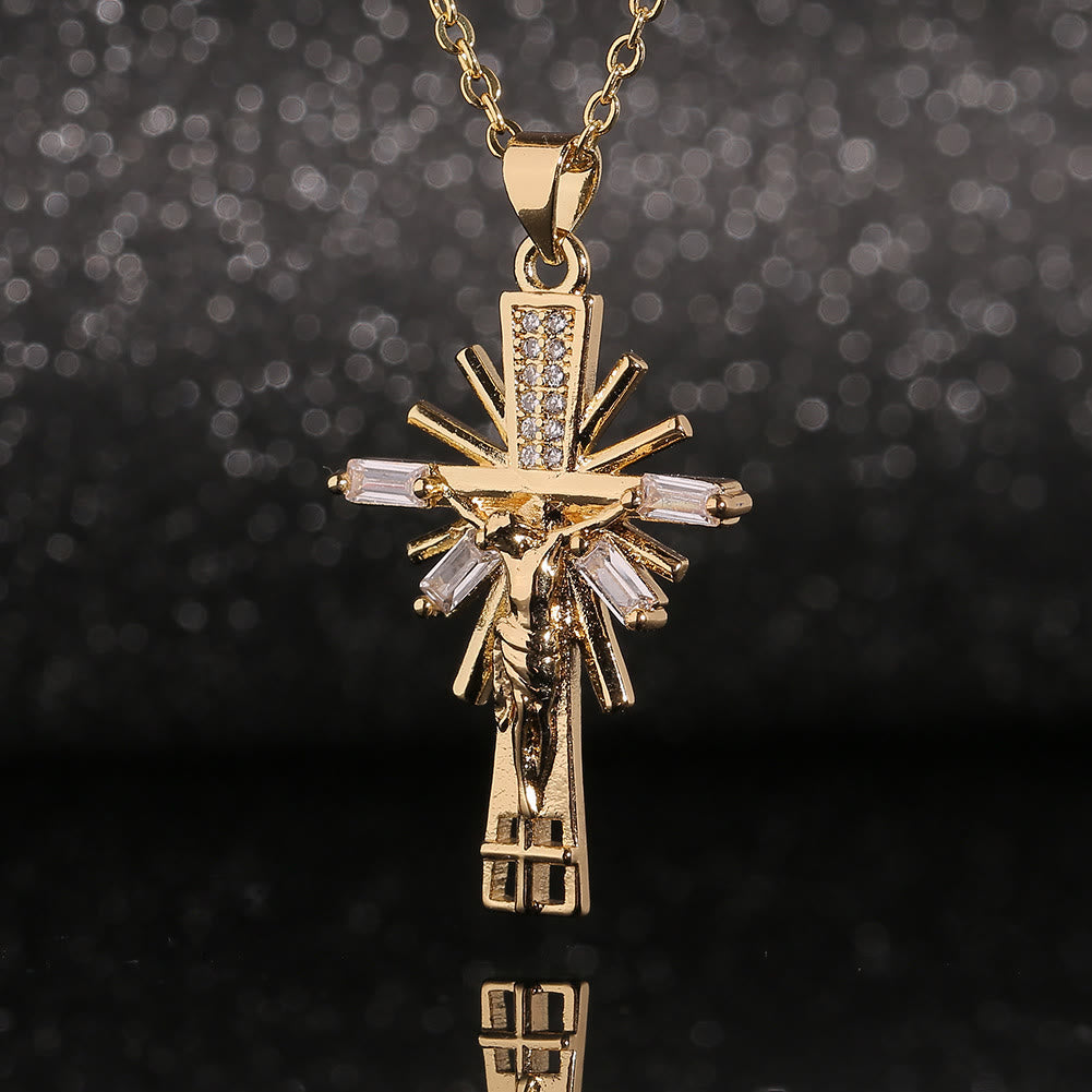 Collar de Crucifijo Estilo Lujo Ligero con Diamantes