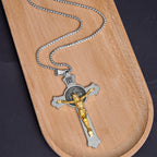 Icono de San Benito Estilo Clásico Crucifijo de Jesús Colgante de Aleación Collar