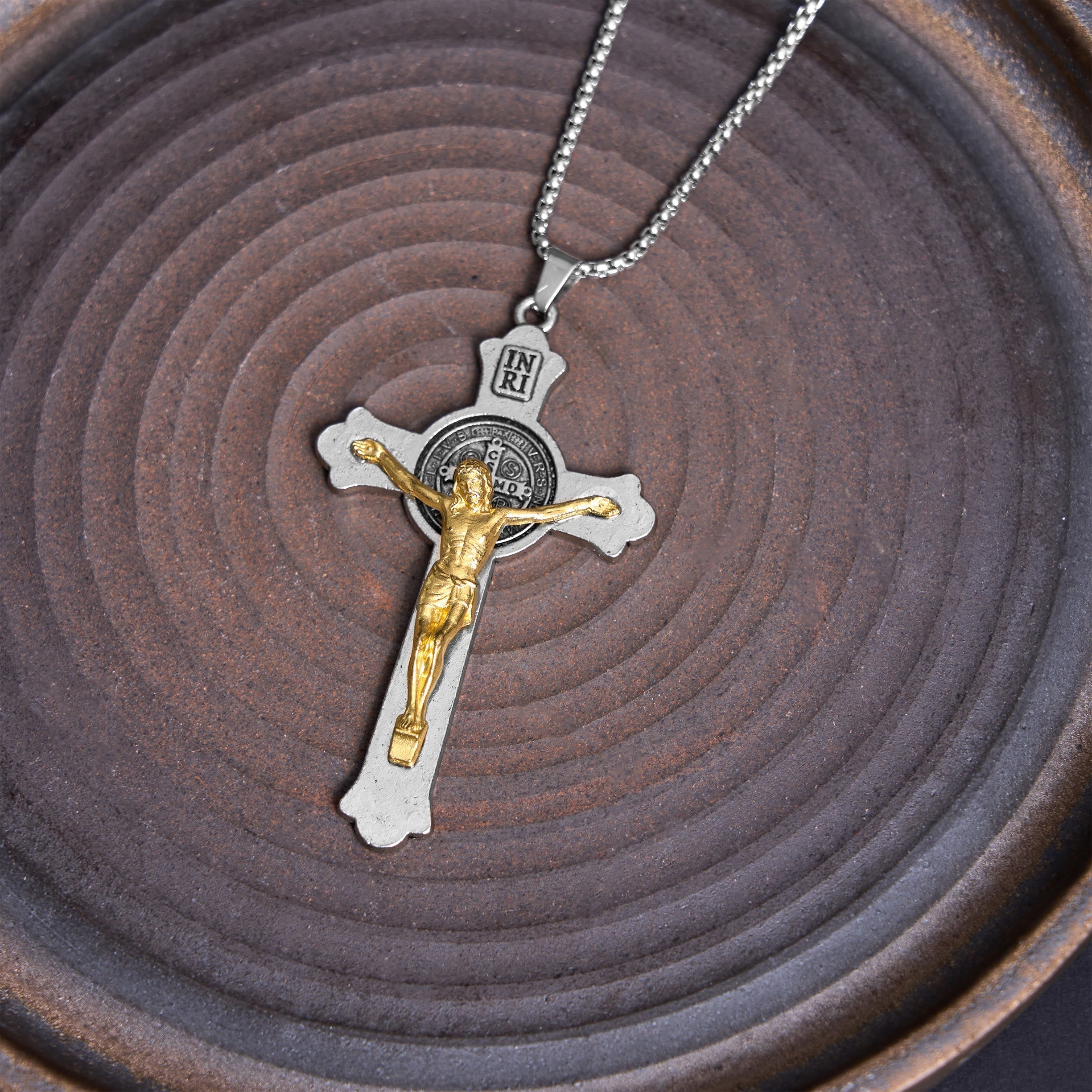 Icono de San Benito Estilo Clásico Crucifijo de Jesús Colgante de Aleación Collar