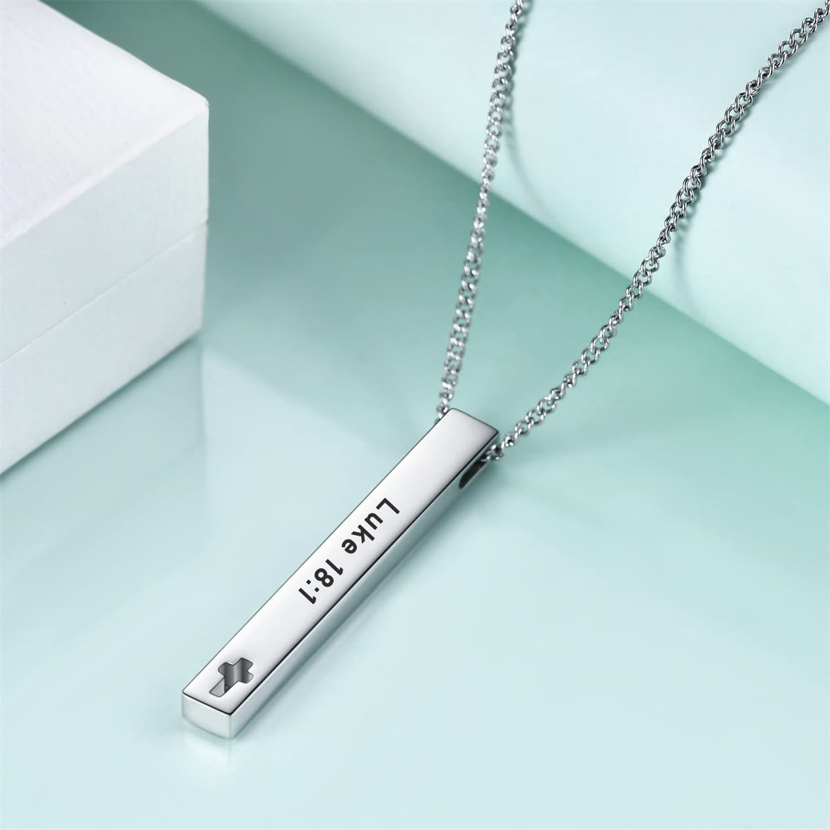 Collar Colgante de Inspiración de Fe y Fuerza con Versículos Bíblicos de Diseño Minimalista (8 Versículos)