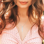 Collar Colgante de Inspiración de Fe y Fuerza con Versículos Bíblicos de Diseño Minimalista (8 Versículos)