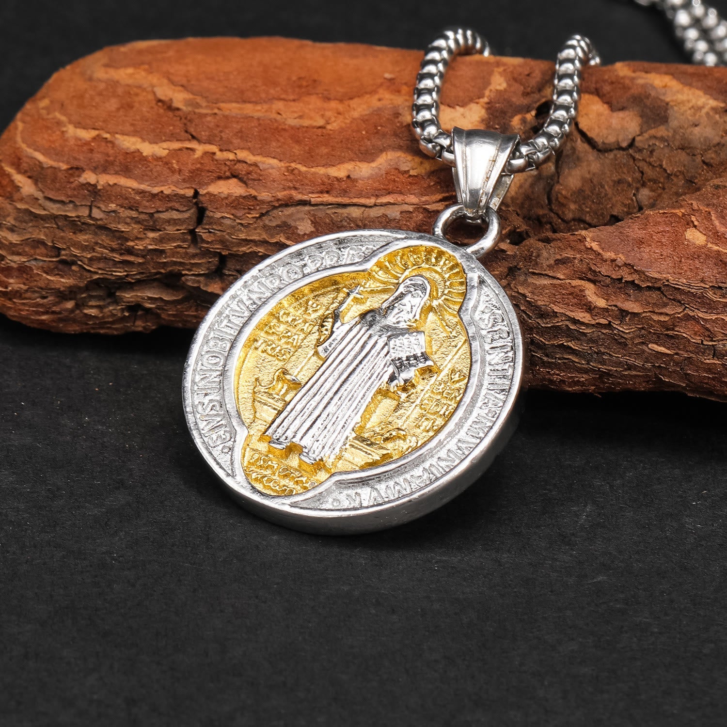 Collar de Medalla de Protección Sagrada de San Benito en Estilo Retro Clásico