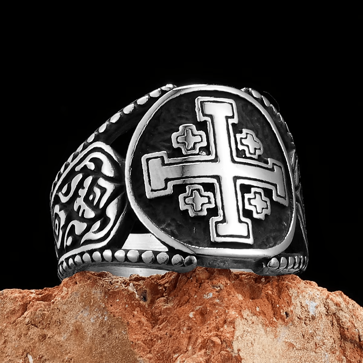 Anillo de Aleación con Símbolo de la Cruz de Jerusalén de Estilo Clásico