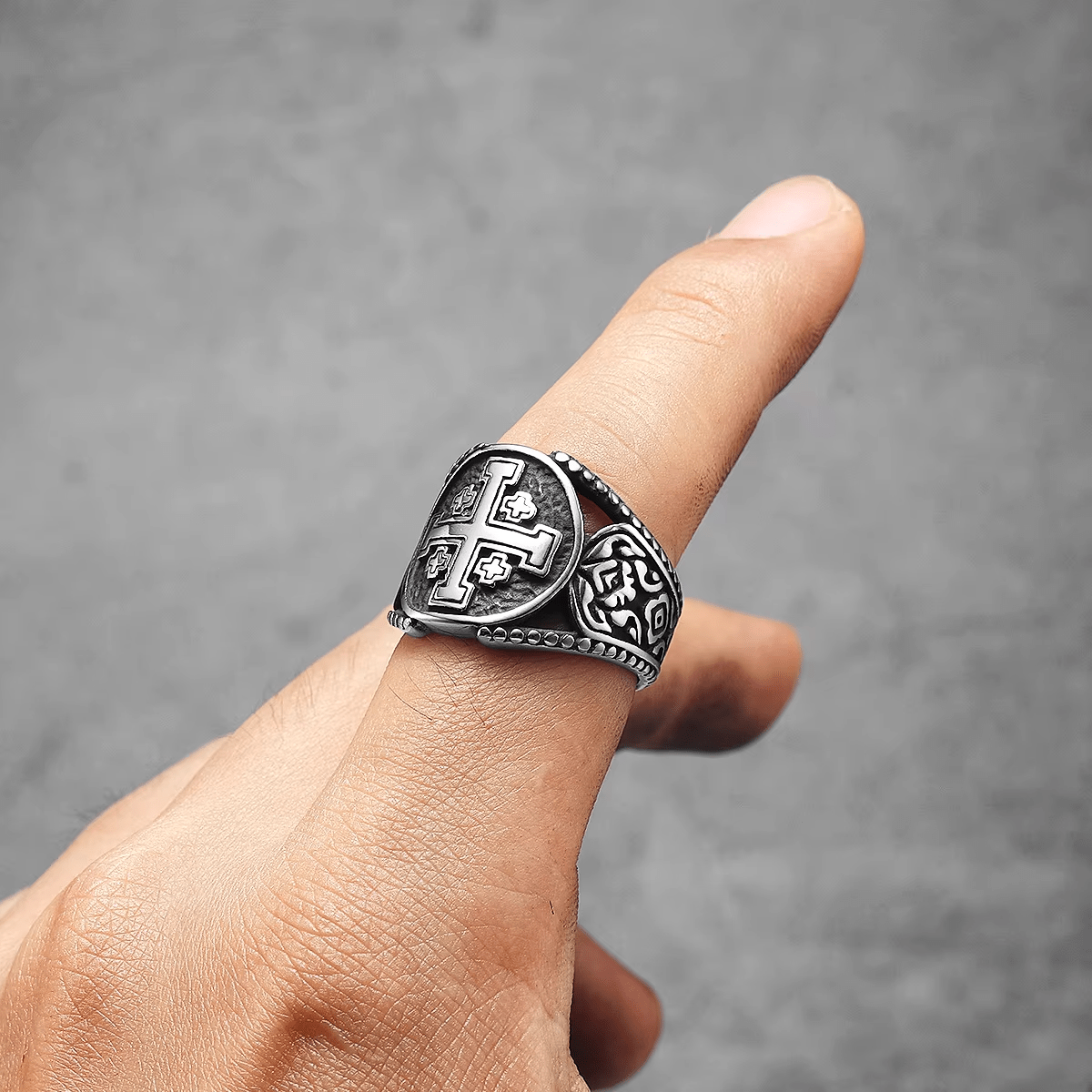 Anillo de Aleación con Símbolo de la Cruz de Jerusalén de Estilo Clásico