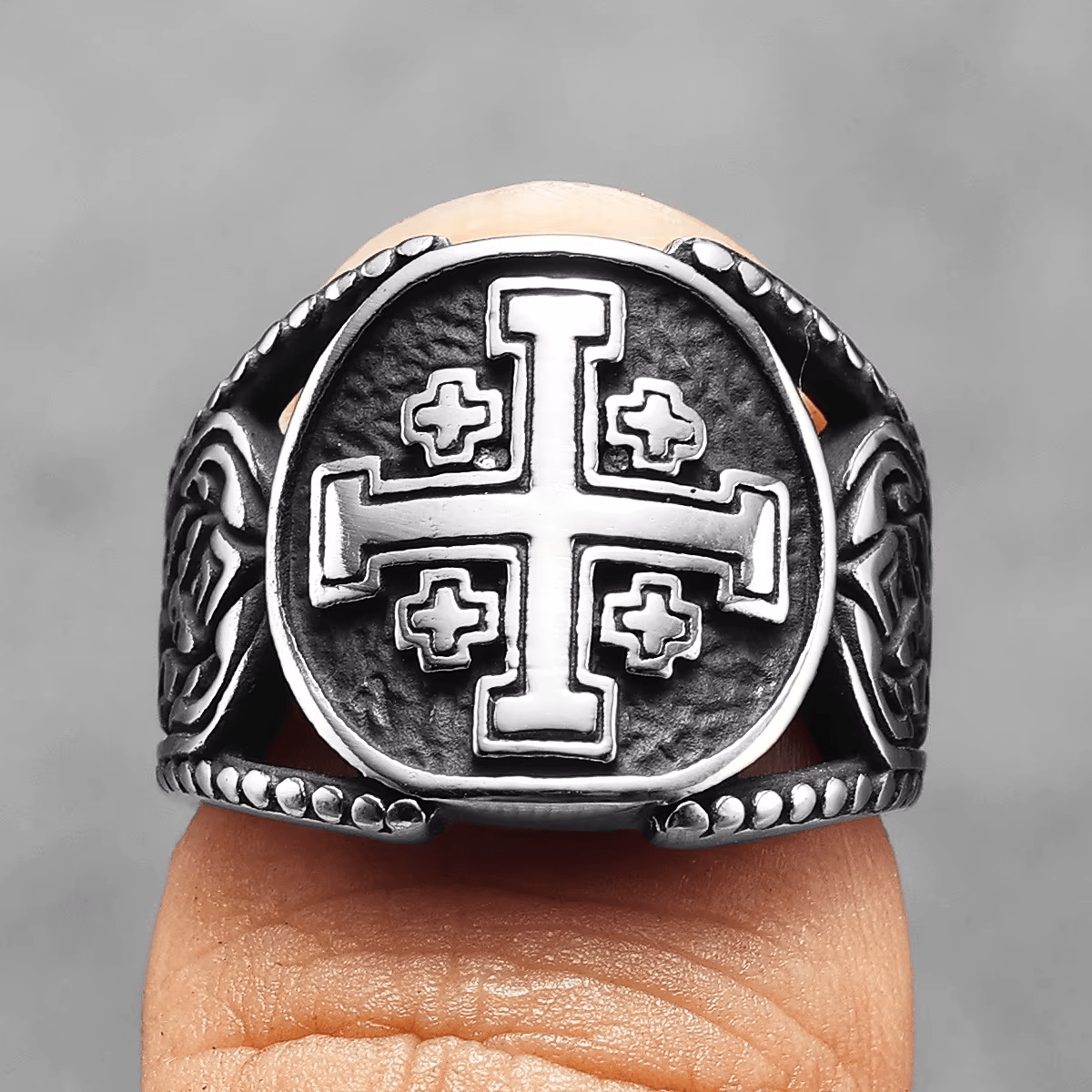 Anillo de Aleación con Símbolo de la Cruz de Jerusalén de Estilo Clásico