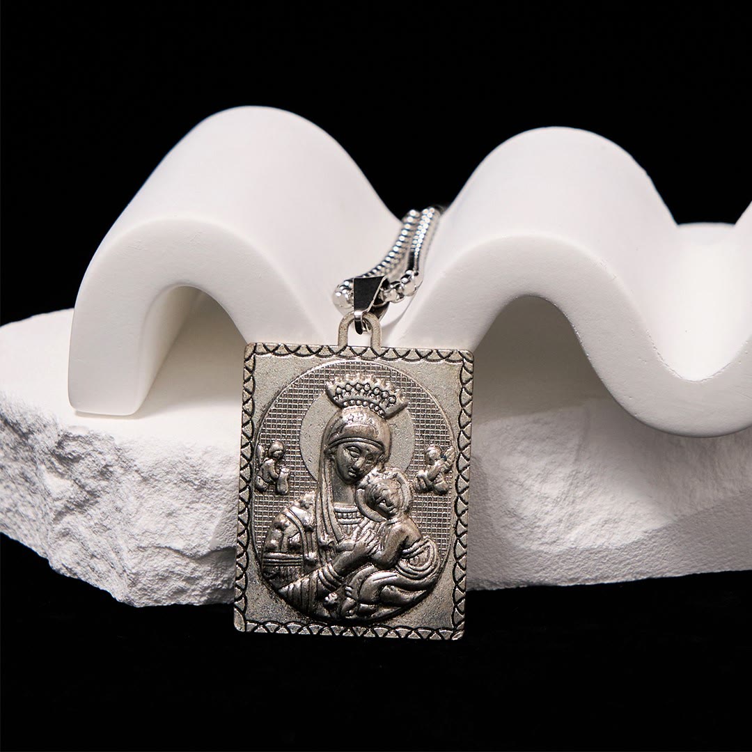 Collar de Medalla del Santo Jesús y María, Estilo Clásico, Virgen y Niño