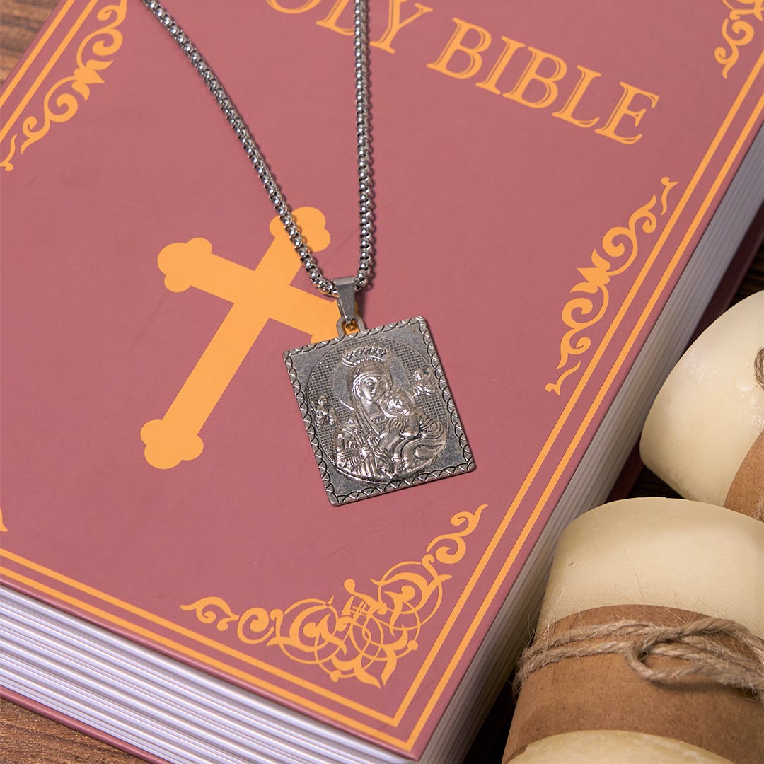 Collar de Medalla del Santo Jesús y María, Estilo Clásico, Virgen y Niño