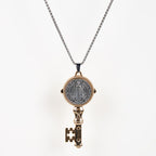Collar de Colgante de Aleación "San Benito, Protégennos, la Llave de la Fe"