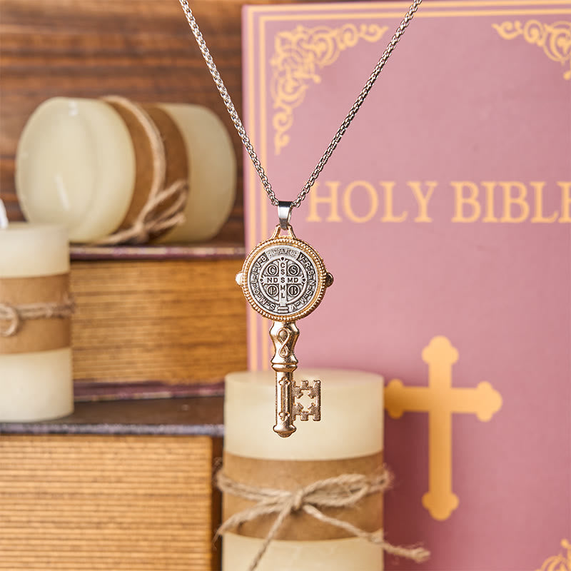 Collar de Colgante de Aleación "San Benito, Protégennos, la Llave de la Fe"