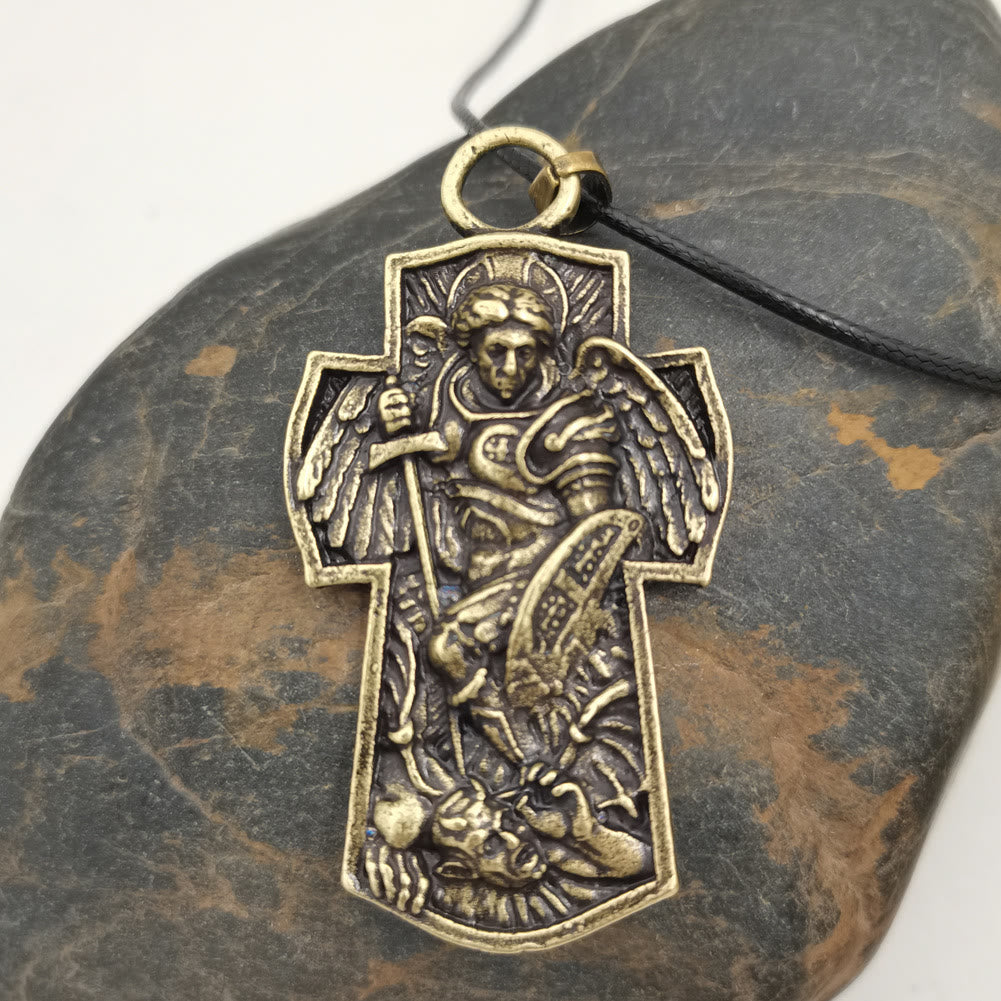 Medalla de San Miguel Arcángel Protégenos Colgante de Titanio