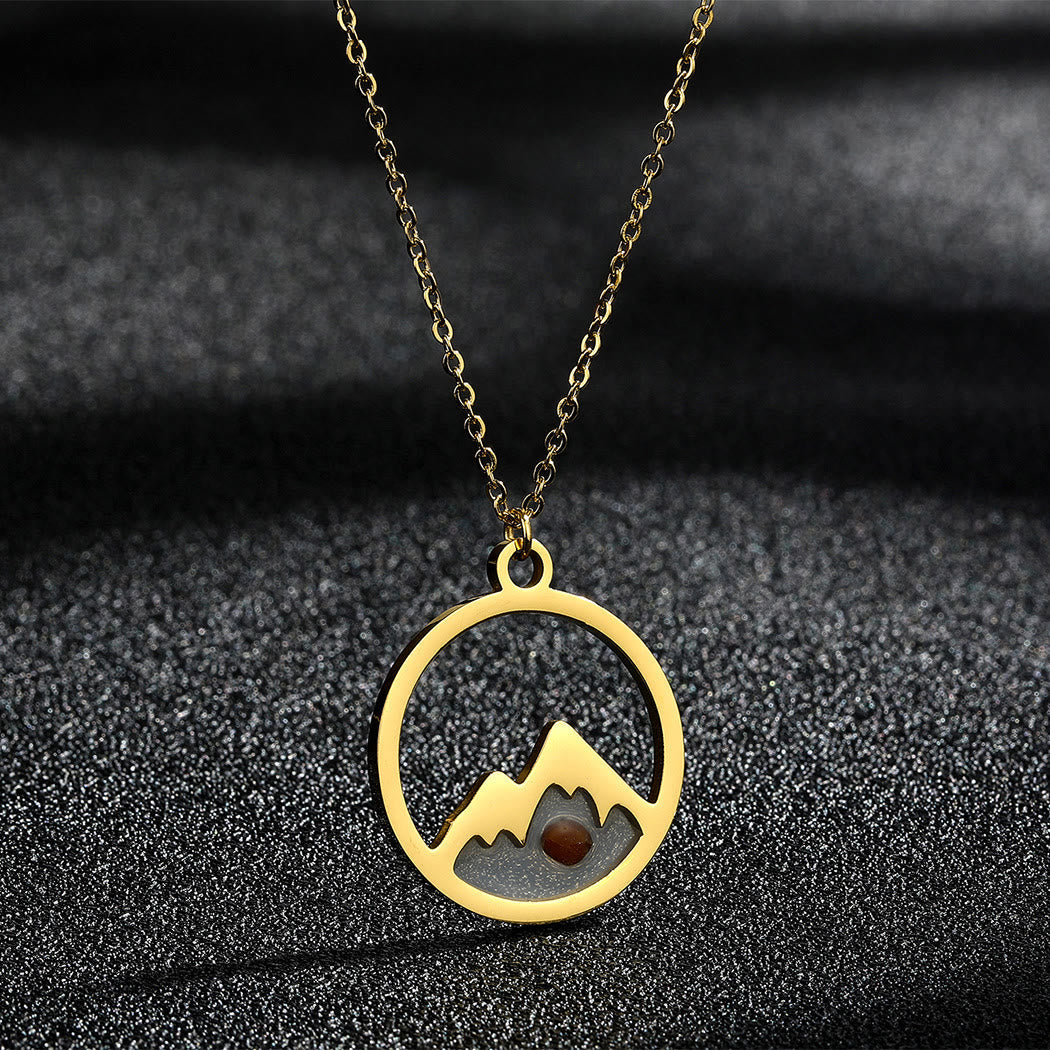 Collar de Fe con Colgante de Semilla de Mostaza de Estilo Moderno