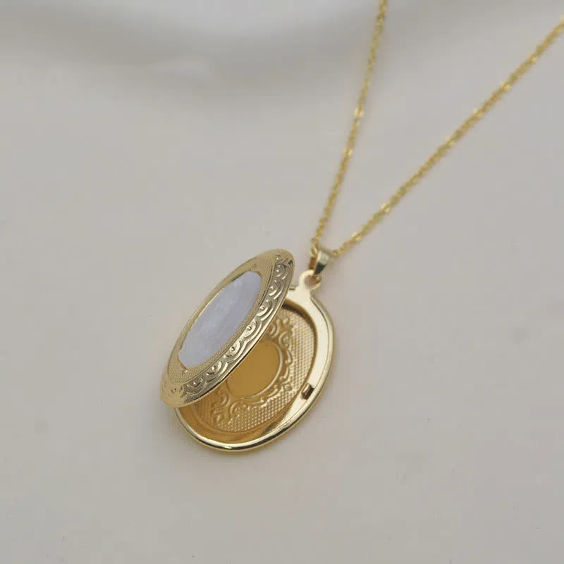 Collar de Medallón de Estilo Clásico de Nuestra Señora de Guadalupe