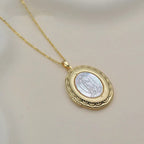 Collar de Medallón de Estilo Clásico de Nuestra Señora de Guadalupe