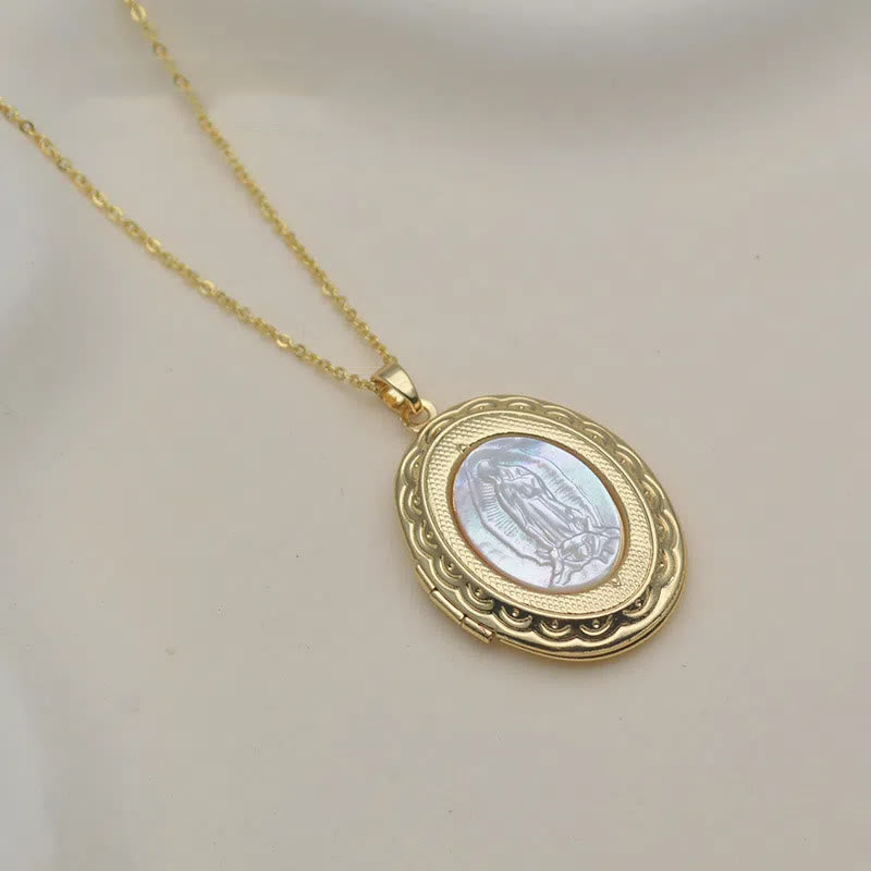 Collar de Medallón de Estilo Clásico de Nuestra Señora de Guadalupe