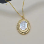 Collar de Medallón de Estilo Clásico de Nuestra Señora de Guadalupe