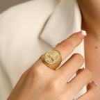 Anillo de Fe Divina en Estilo Clásico con Cruz Única