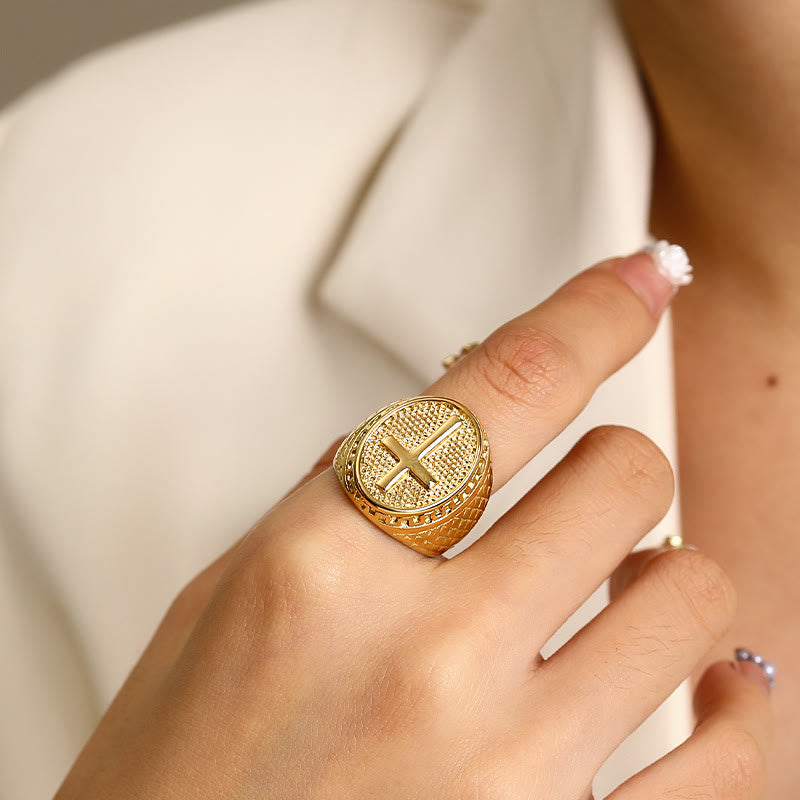 Anillo de Fe Divina en Estilo Clásico con Cruz Única