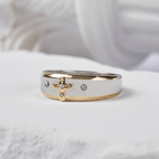 Anillo de Aleación de Cruz de Oro Bicolor de Estilo Moderno (Hecho en Tierra Santa)